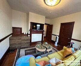 174 Saint Alphonsus St, Unit 2 in Boston, MA - Foto de edificio - Building Photo