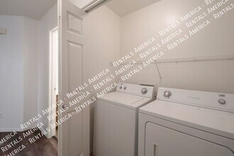 2457 E Meadow Chase Dr in Queen Creek, AZ - Foto de edificio - Building Photo