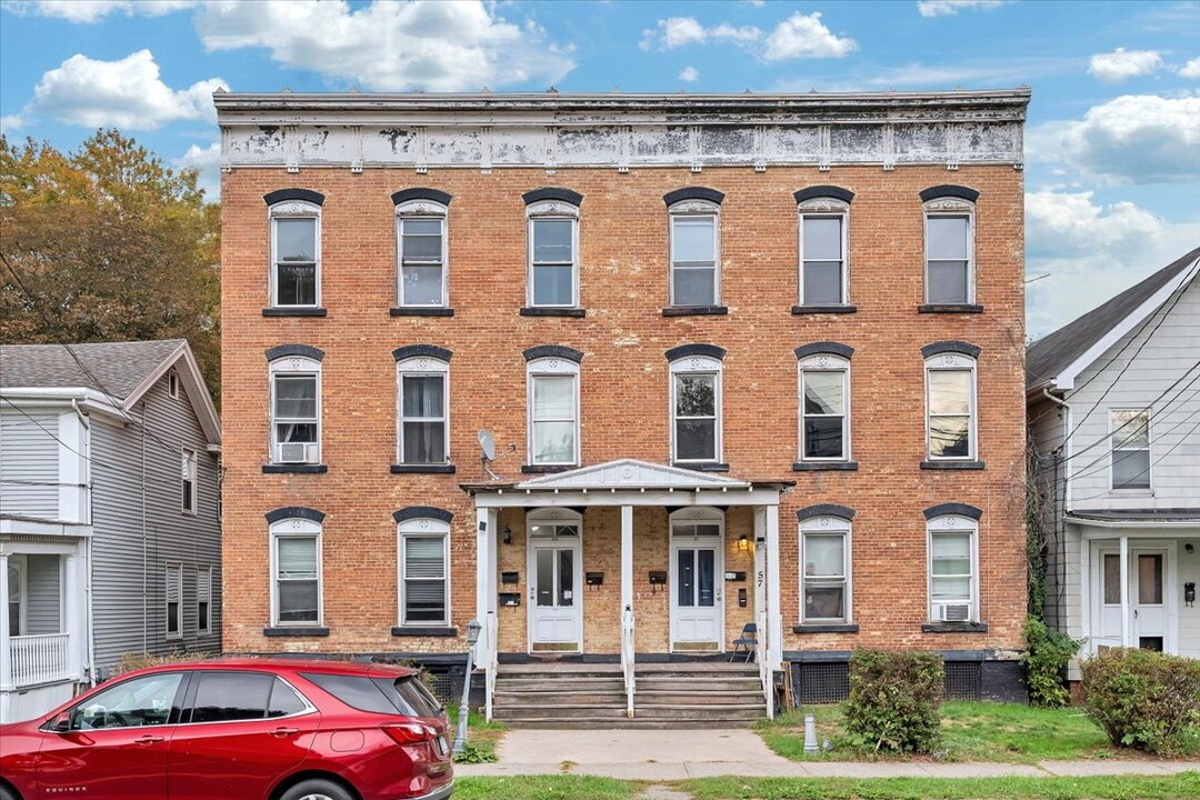 57 1/2 Saratoga Ave in Waterford, NY - Building Photo