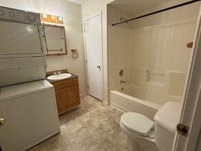 553 11th St NE in East Wenatchee, WA - Building Photo - Building Photo