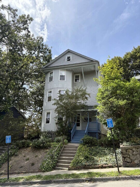 11 Olga Ave in Worcester, MA - Building Photo