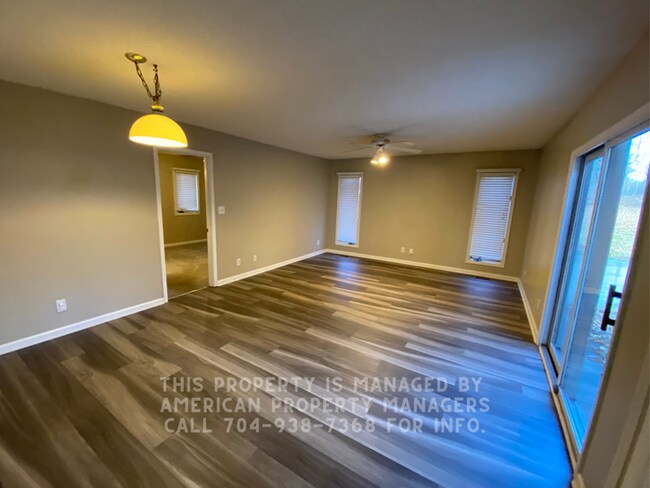 152 Purple Finch Ln in Mooresville, NC - Foto de edificio - Building Photo