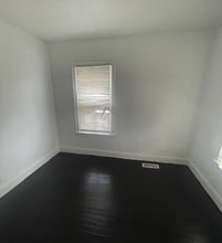 1733 Kansas Ave in Flint, MI - Building Photo - Building Photo