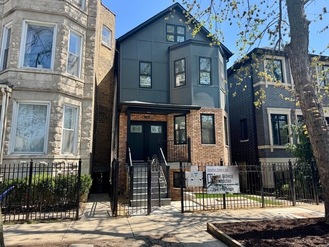 property at 1709 N Maplewood Ave