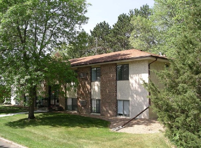 Elmwood Terrace in North Branch, MN - Foto de edificio - Building Photo