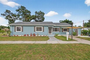 825 46th St N in St. Petersburg, FL - Building Photo