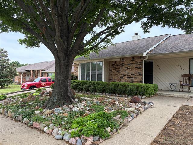2428 Chestnut Way in Bedford, TX - Building Photo - Building Photo