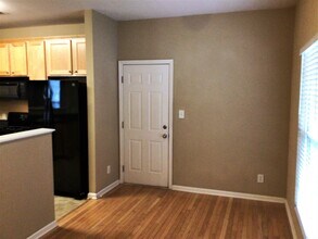 555 Rockbridge Dr in Kernersville, NC - Building Photo - Building Photo
