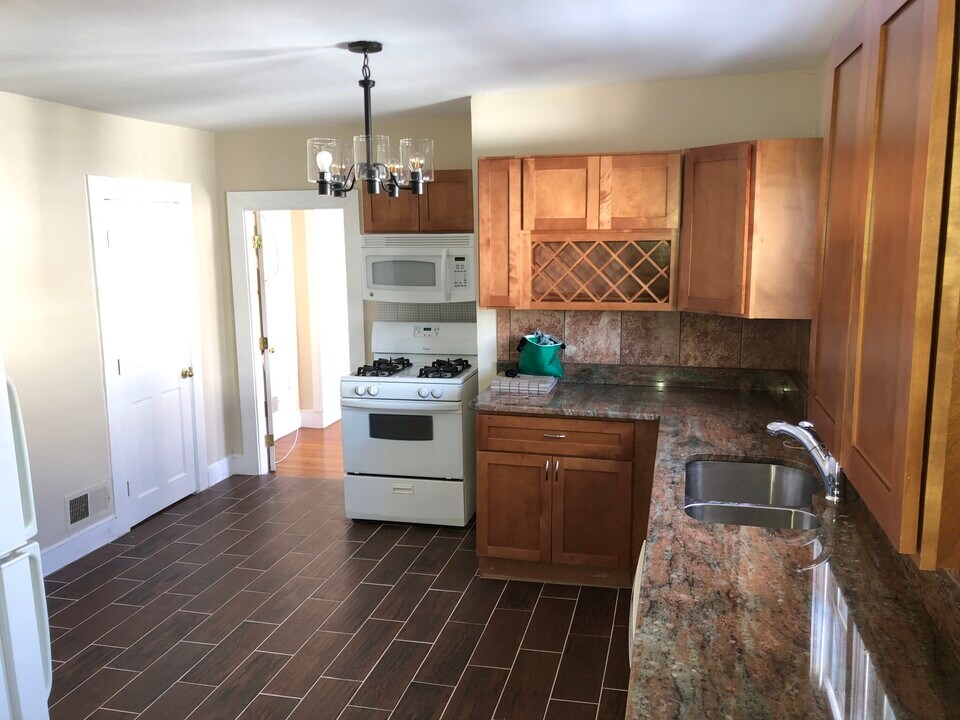 11 Andrew St, Unit #2 in Cambridge, MA - Building Photo