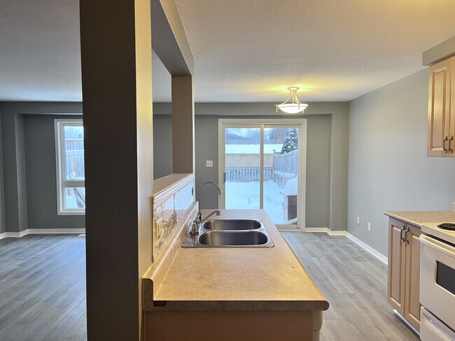 193 Prosperity Dr in Kitchener, ON - Building Photo - Building Photo