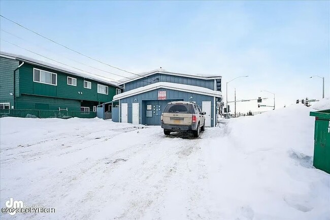 701 Bragaw St in Anchorage, AK - Building Photo - Building Photo