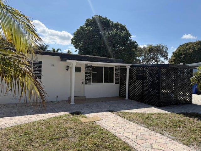 1382 NE 28th St in Pompano Beach, FL - Building Photo - Building Photo