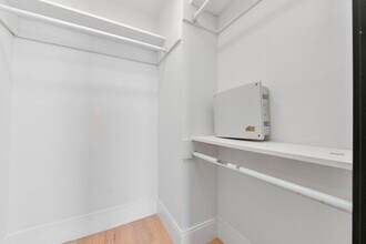 4 Brooks St, Unit #1 in Boston, MA - Building Photo - Building Photo