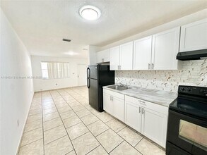 1171 NW 58th Terrace in Miami, FL - Building Photo - Building Photo