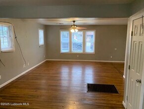 2021 15th St in Lubbock, TX - Building Photo - Building Photo