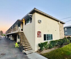 24836 Walnut St in Santa Clarita, CA - Building Photo