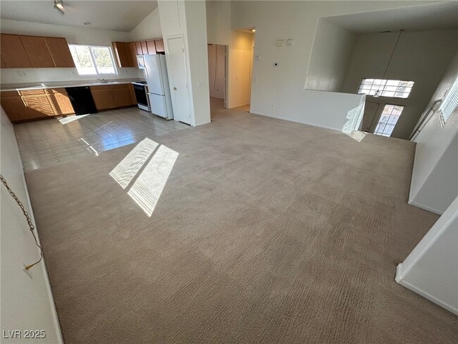5325 Clover Blossom Ct in North Las Vegas, NV - Foto de edificio - Building Photo