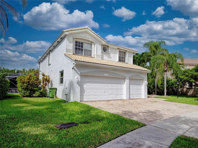 13484 NW 13th St in Pembroke Pines, FL - Foto de edificio - Building Photo