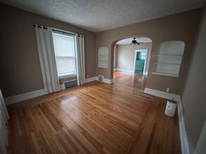 323 Lincoln Ave in Council Bluffs, IA - Building Photo - Building Photo