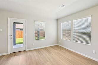 413 Loch Dr in Sherman, TX - Building Photo - Building Photo