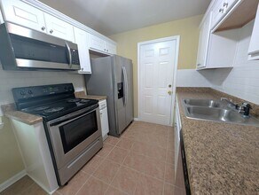 326 Honeywood Ave in Charlotte, NC - Building Photo - Building Photo