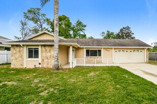 963 Picasso Ave in Deltona, FL - Building Photo