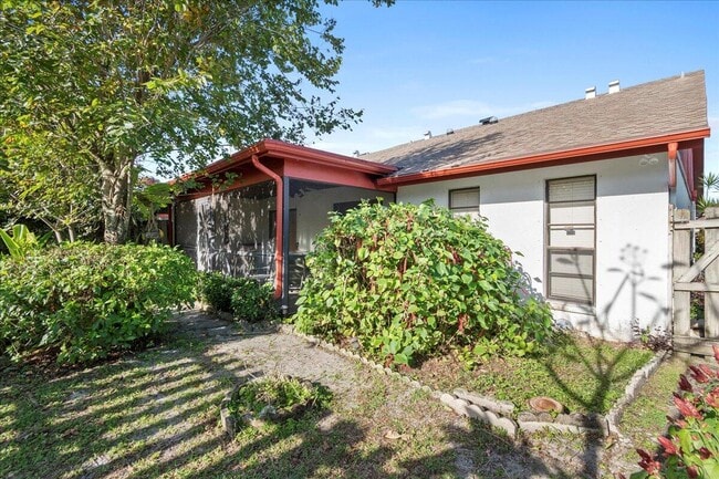 11933 Suellen Cir in Wellington, FL - Building Photo - Building Photo