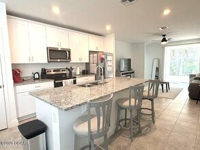 166 Pitching Wedge Dr in Daytona Beach, FL - Building Photo - Building Photo