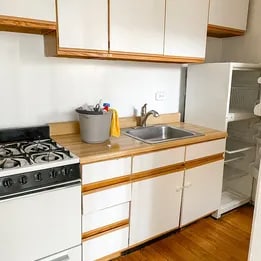915 W Oakdale Ave, Unit F1