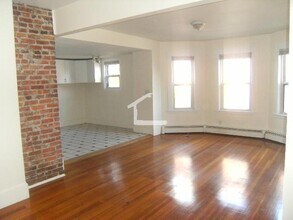 505 Washington St, Unit 1 in Boston, MA - Building Photo - Building Photo