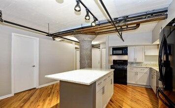 1830 Ridge Ave, Unit 002 in Evanston, IL - Building Photo - Building Photo