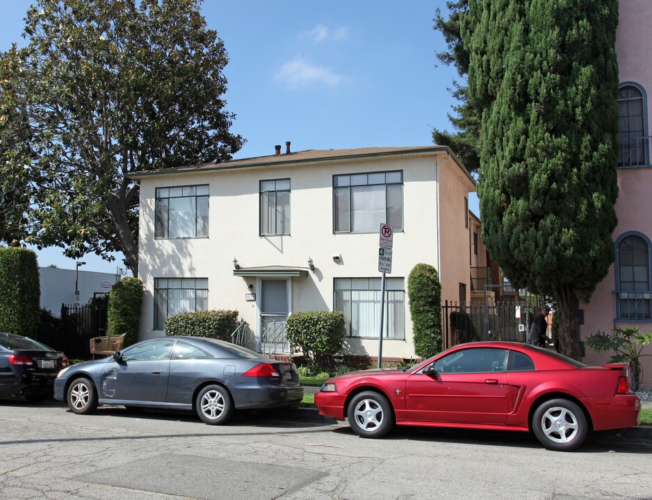 1539 Corinth Ave in Los Angeles, CA - Building Photo