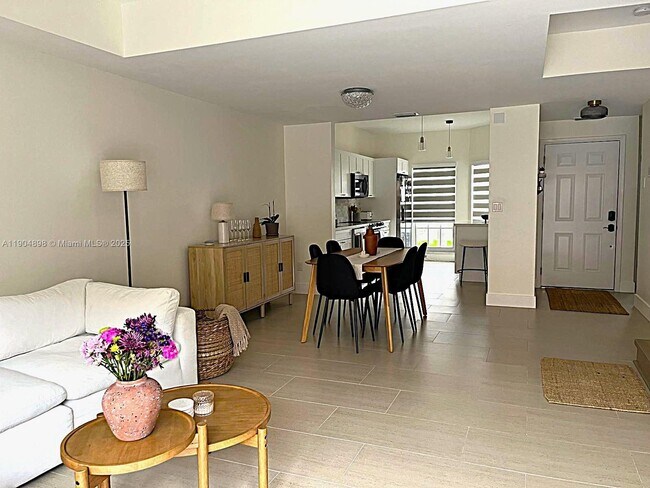 14305 SW 57th Ln in Miami, FL - Building Photo - Building Photo