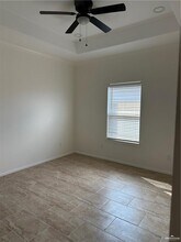 1205 W Franklin Ave in Alton, TX - Foto de edificio - Building Photo