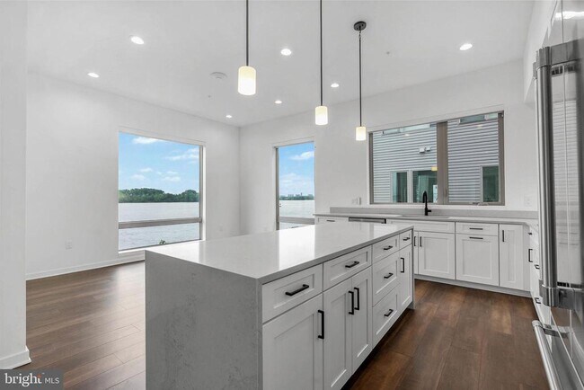 property at 3212 Evergreen Walk