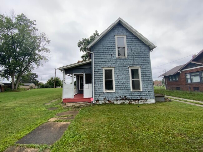 property at 924 N Franklin St