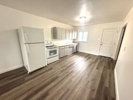 1212 Brockenbraugh Ct in Metairie, LA - Building Photo