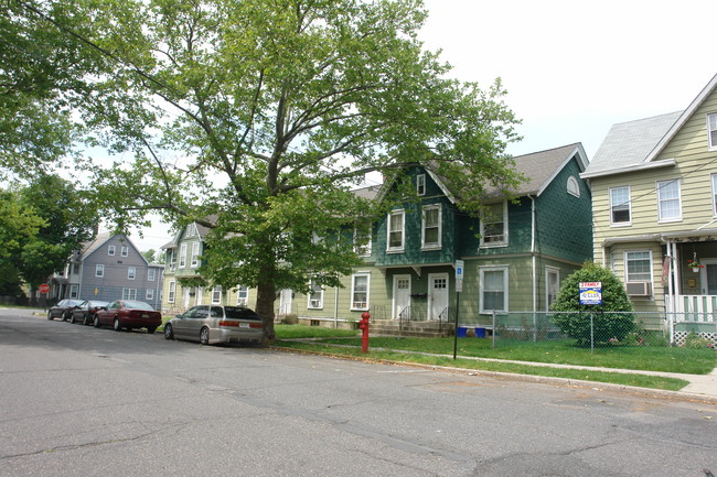 158-168 William St in Perth Amboy, NJ - Foto de edificio - Building Photo