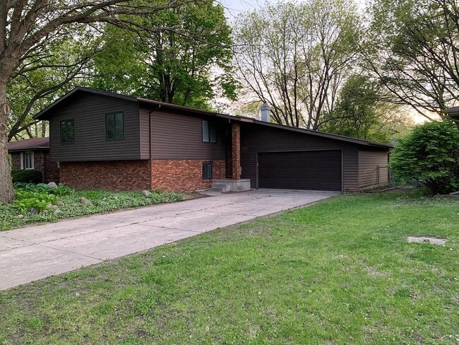 property at 516 NW Beechwood St