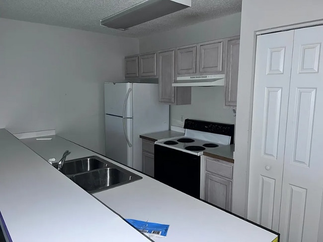 4225 Villas Dr in Little River, SC - Foto de edificio - Building Photo
