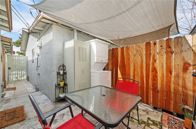 336 Chester St in Glendale, CA - Building Photo - Building Photo