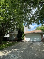 182 Country Wood Dr in Whiteland, IN - Building Photo