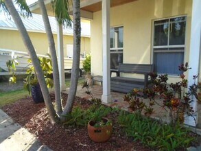 310 SE 3rd Ave in Delray Beach, FL - Foto de edificio - Building Photo