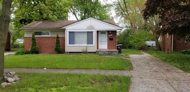 property at 30043 Grandview St