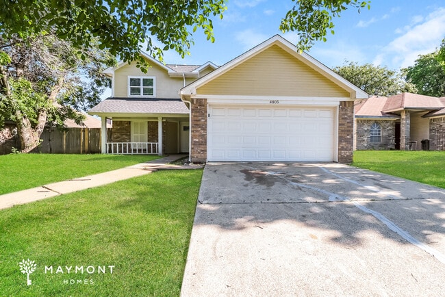 property at 4805 Woodstock Dr