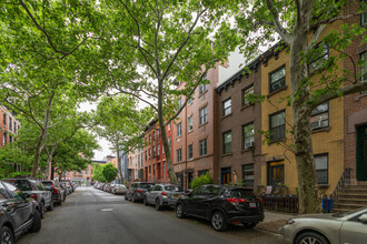 21 Douglass St in Brooklyn, NY - Foto de edificio - Building Photo