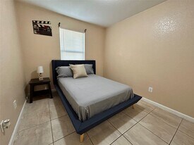 13207 Gatton Park Dr in Houston, TX - Building Photo