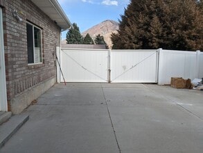 1003 W 2000 N in Mapleton, UT - Foto de edificio - Building Photo