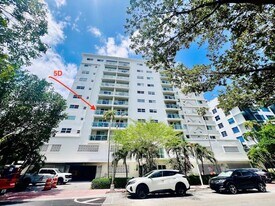 1750 James Ave in Miami Beach, FL - Building Photo