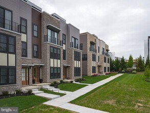 361 Horseshoe Trail in Newtown Square, PA - Building Photo - Building Photo
